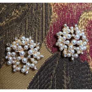 Queen Anne’s Lace Stud Earrings